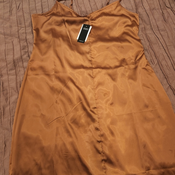 Silk Afrm slip dress in camel - Picture 4 of 5